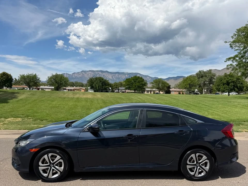 2017 Honda Civic 10th Gen - Image 8 of 20
