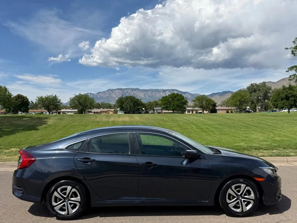 2017 Honda Civic 10th Gen - Image 7 of 20