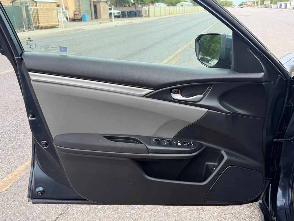 2017 Honda Civic 10th Gen - Image 10 of 20