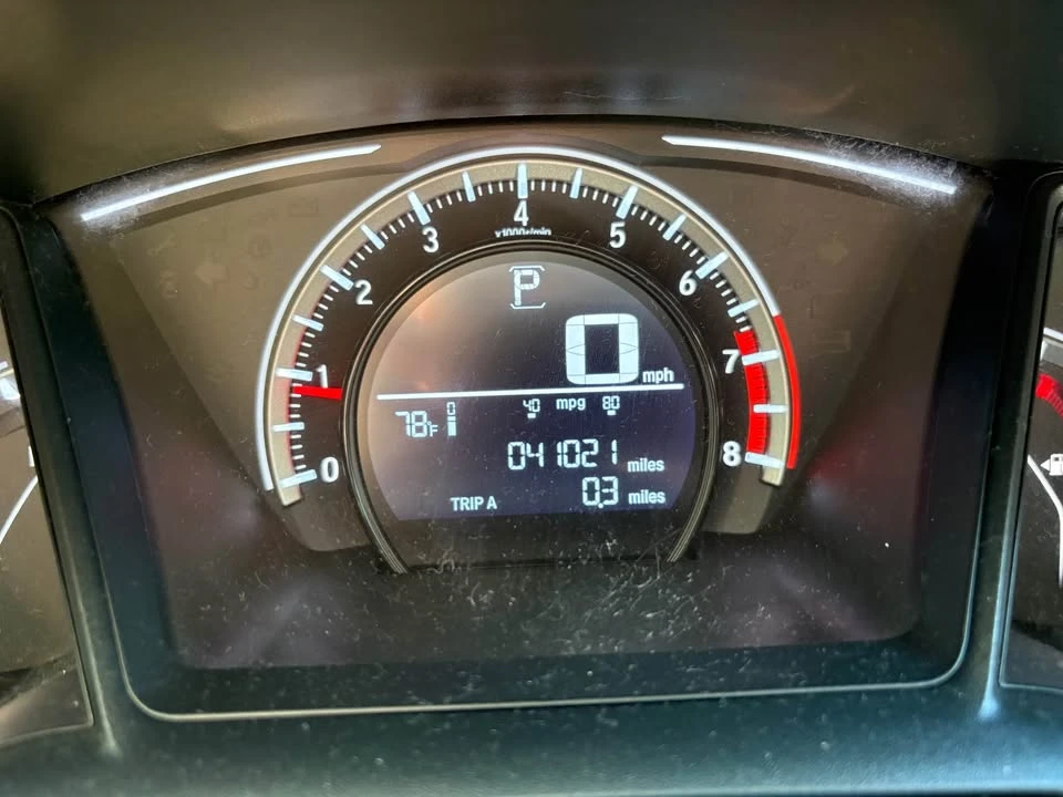 2017 Honda Civic 10th Gen - Image 3 of 9