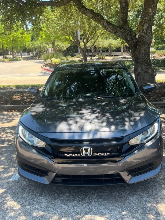 2017 Honda Civic 10th Gen - Image 2 of 11