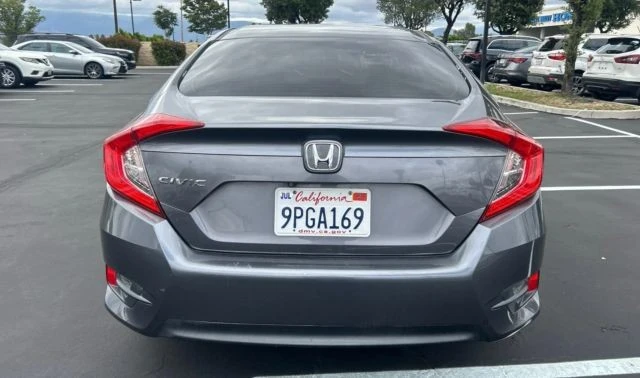 2017 Honda Civic 10th Gen - Image 5 of 7