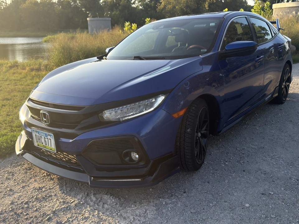 2017 Honda Civic 10th Gen - Image 2 of 22