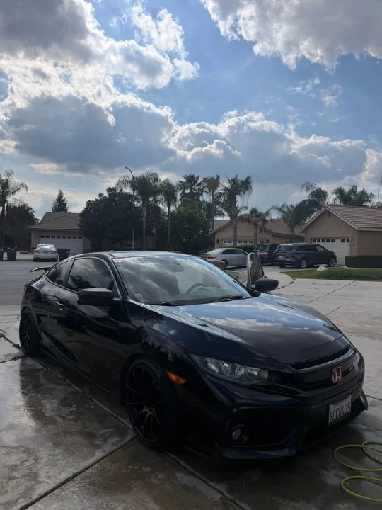2017 Honda Civic Si 10th Gen - Image 2 of 7