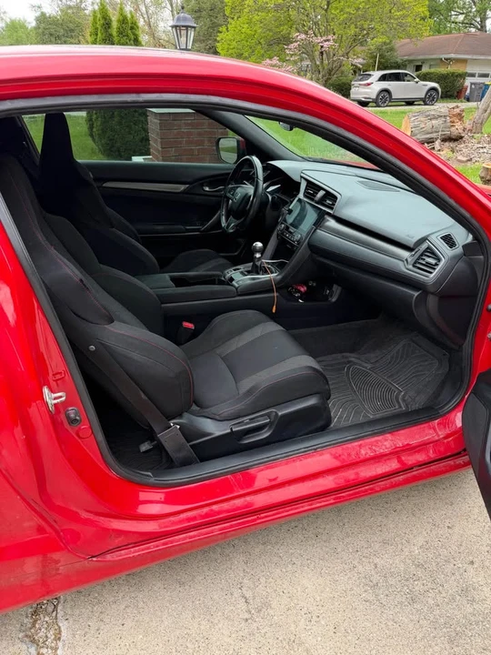 2017 Honda Civic Si 10th Gen - Image 8 of 14