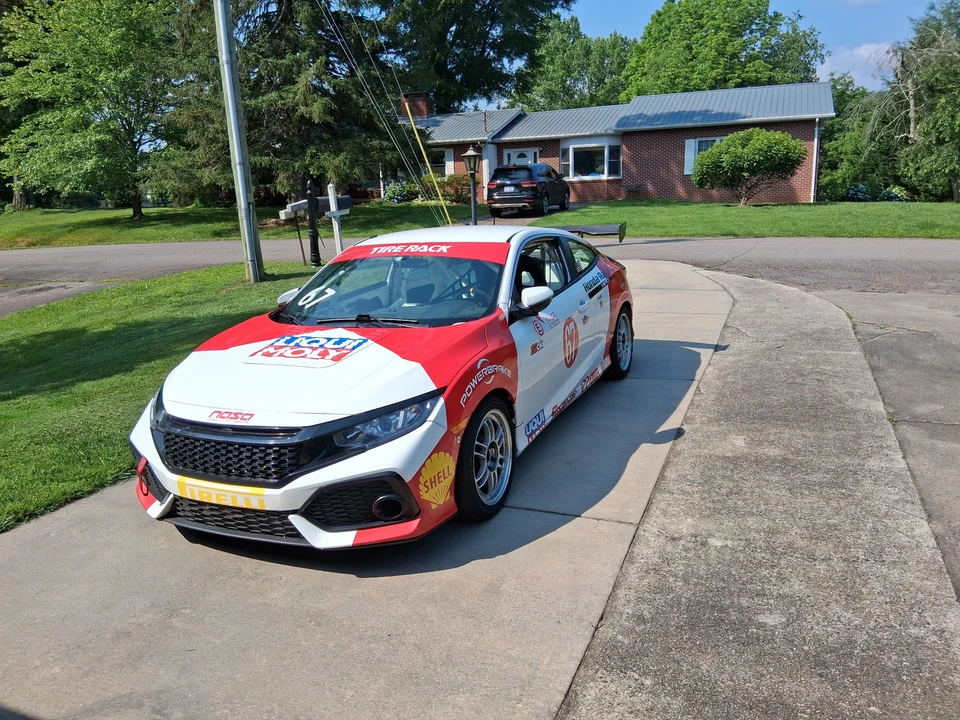 2017 Honda Civic Si 10th Gen - Image 6 of 31