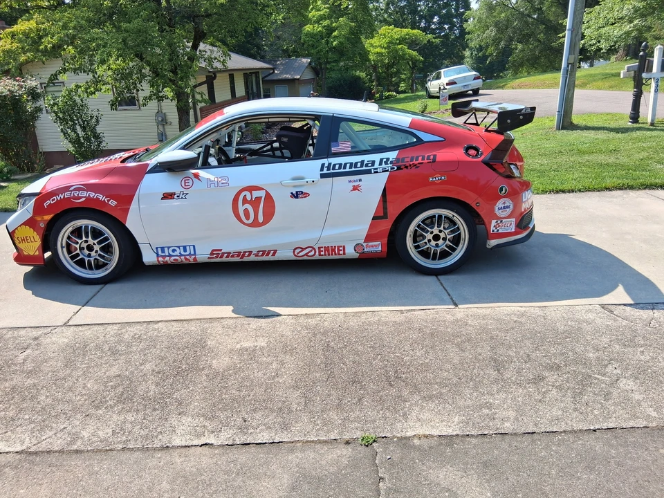 2017 Honda Civic Si 10th Gen - Image 19 of 31