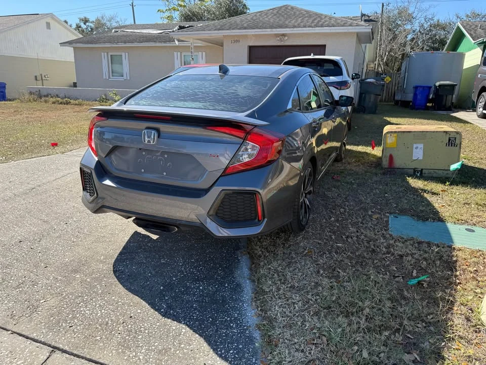 2017 Honda Civic Si 10th Gen - Image 2 of 5