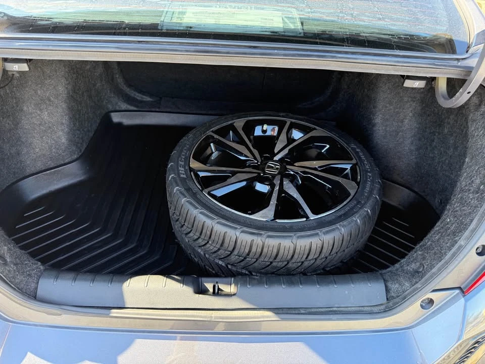 2017 Honda Civic Si 10th Gen - Image 4 of 5