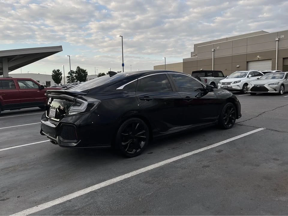 2017 Honda Civic Si 10th Gen - Image 3 of 8