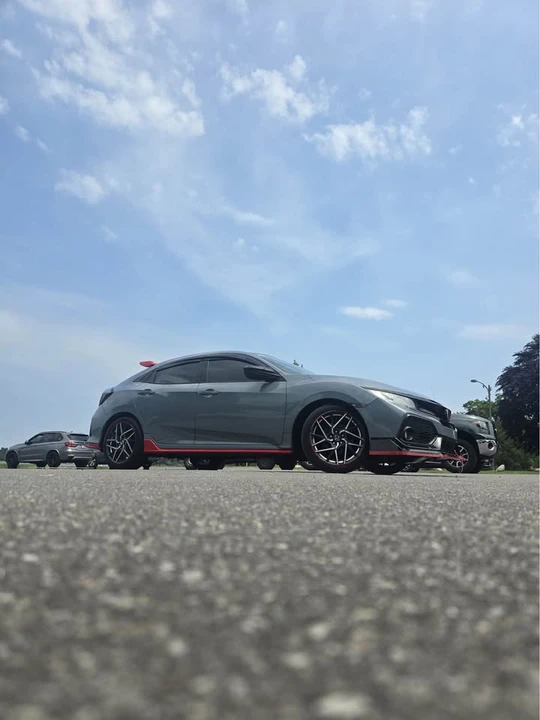 2017 Honda Civic 10th Gen - Image 3 of 4