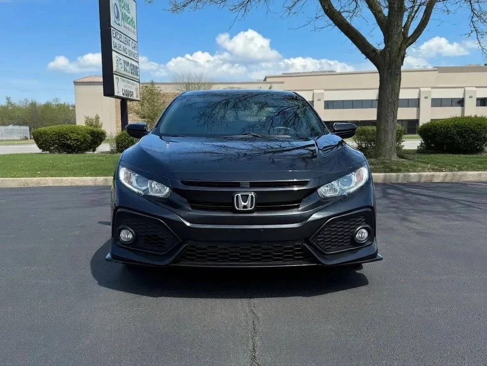 2017 Honda Civic 10th Gen - Image 7 of 11
