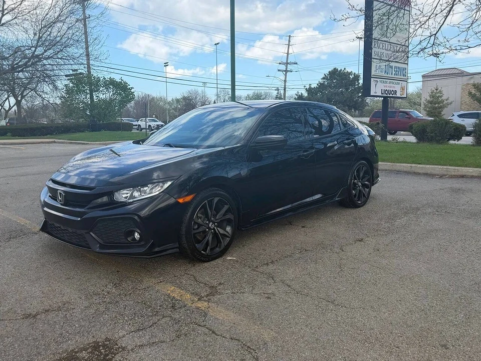 2017 Honda Civic 10th Gen - Image 10 of 11