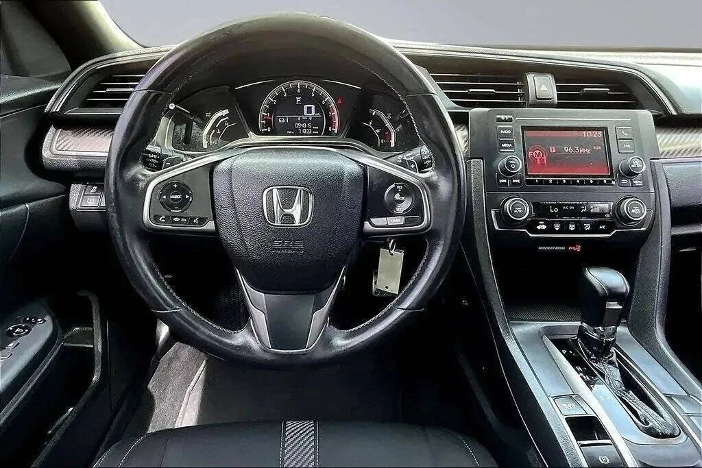 2017 Honda Civic 10th Gen - Image 9 of 11