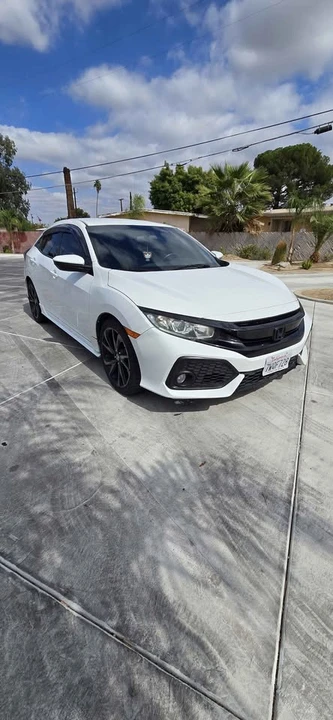 2017 Honda Civic 10th Gen - Image 3 of 16