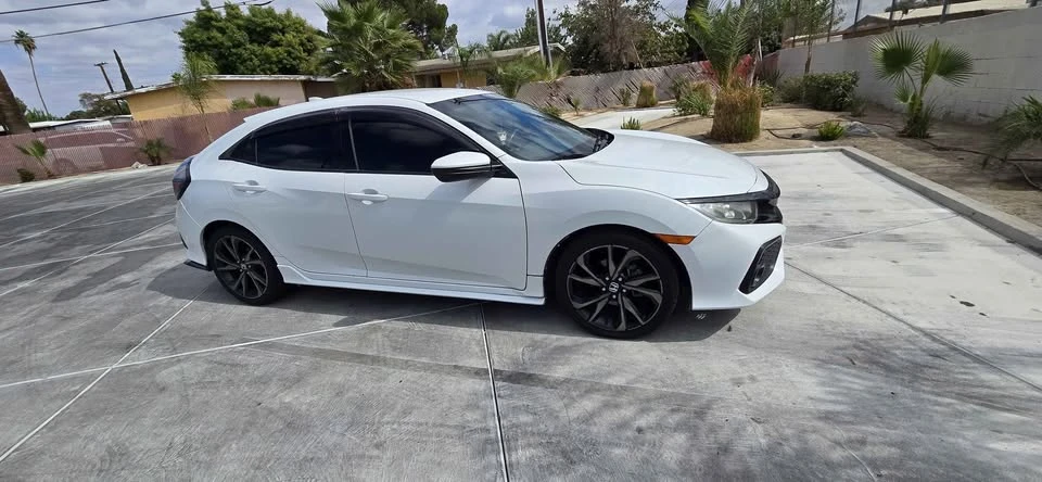 2017 Honda Civic 10th Gen - Image 2 of 16
