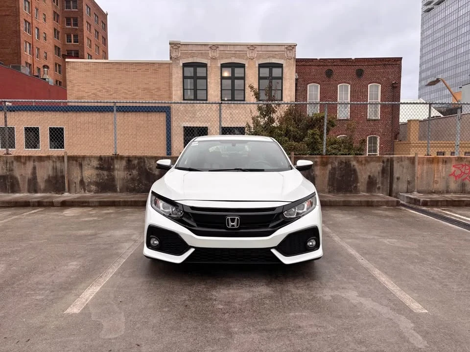 2017 Honda Civic 10th Gen - Image 2 of 10