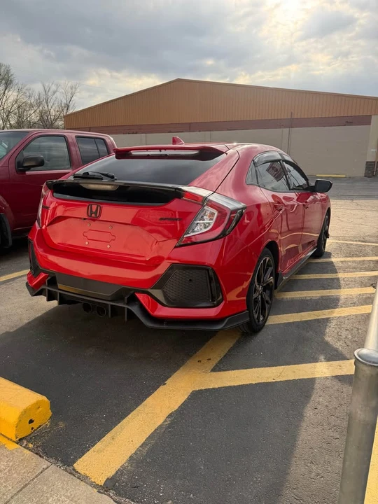 2017 Honda Civic 10th Gen - Image 5 of 15