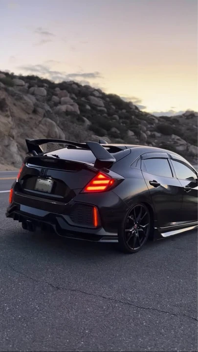 2017 Honda Civic 10th Gen - Image 3 of 8