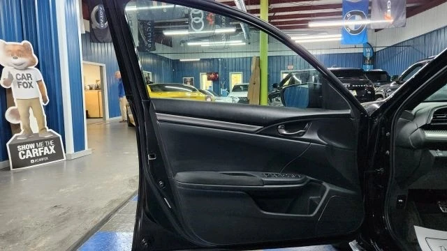 2017 Honda Civic 10th Gen - Image 6 of 12