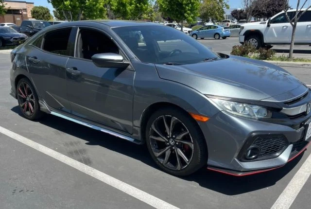 2017 Honda Civic 10th Gen - Image 2 of 3