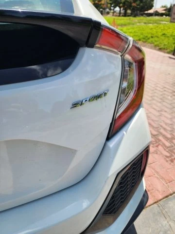 2017 Honda Civic 10th Gen - Image 9 of 23