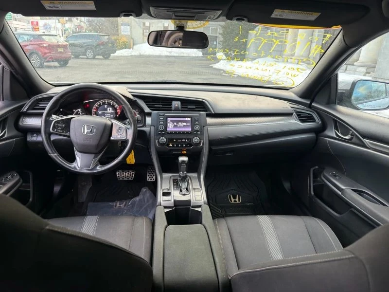 2017 Honda Civic 10th Gen - Image 9 of 12
