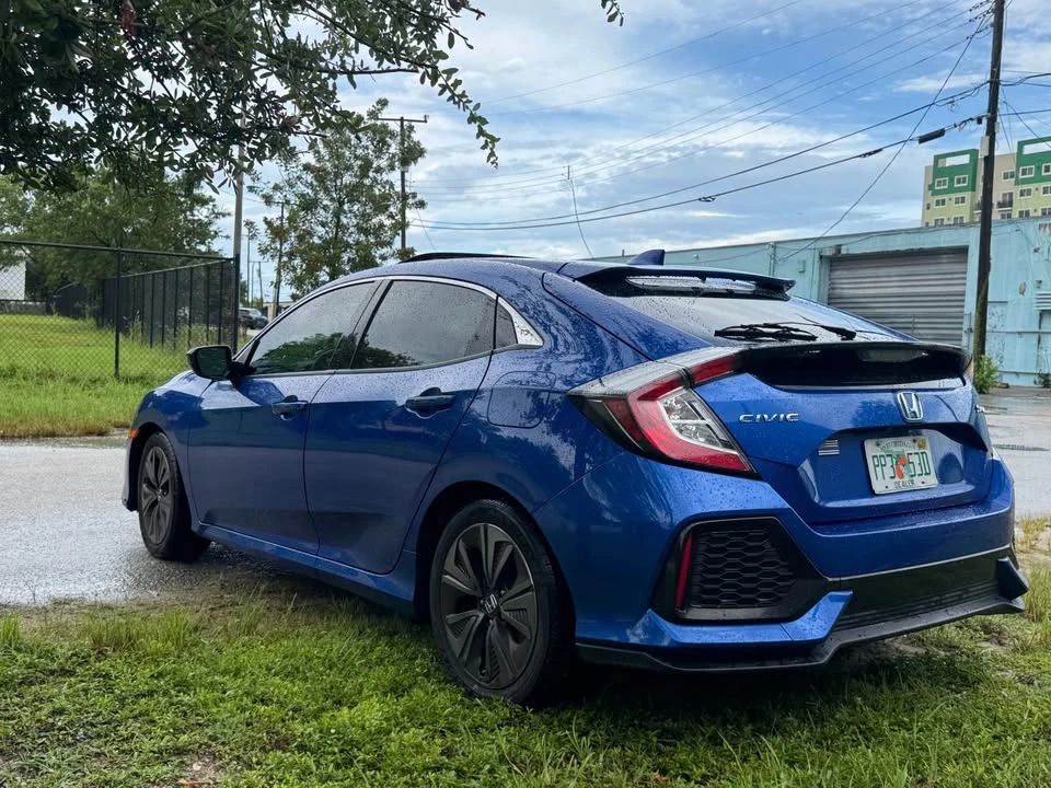 2017 Honda Civic 10th Gen - Image 2 of 11