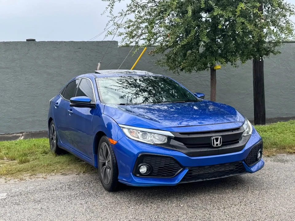 2017 Honda Civic 10th Gen - Image 7 of 11