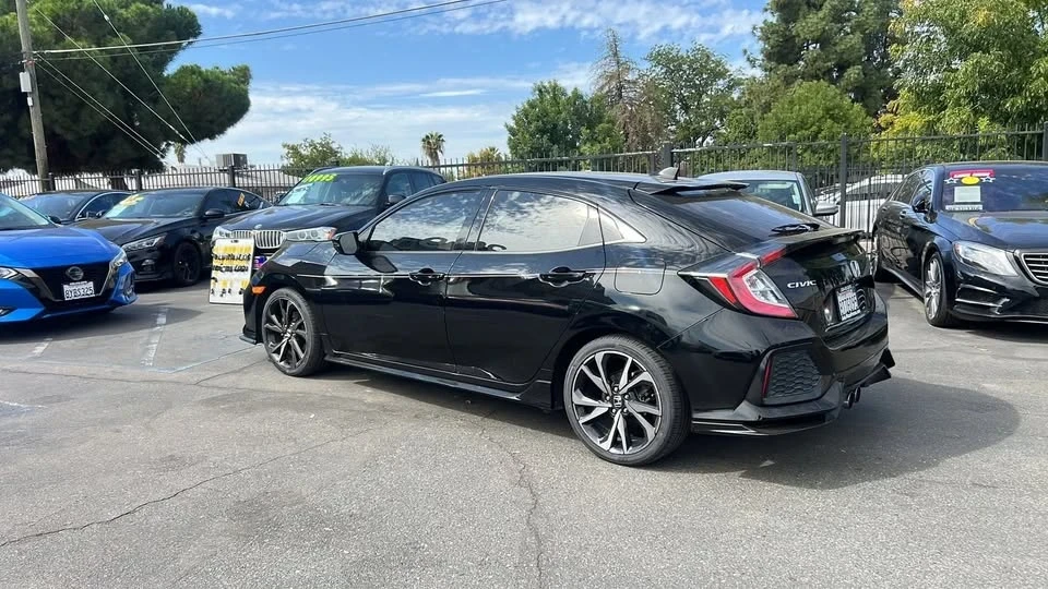 2017 Honda Civic 10th Gen - Image 4 of 20
