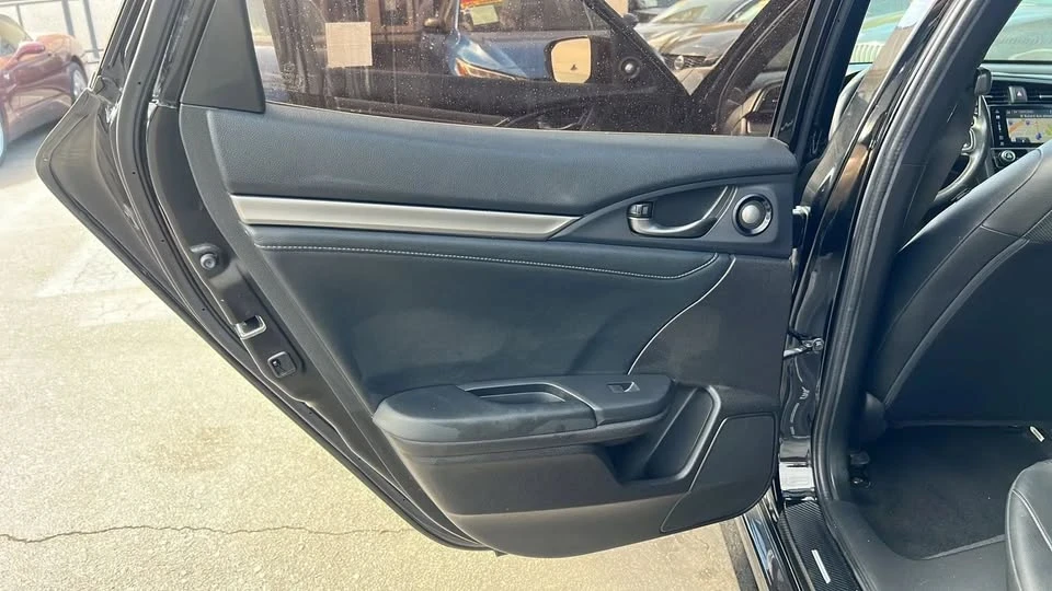 2017 Honda Civic 10th Gen - Image 11 of 20