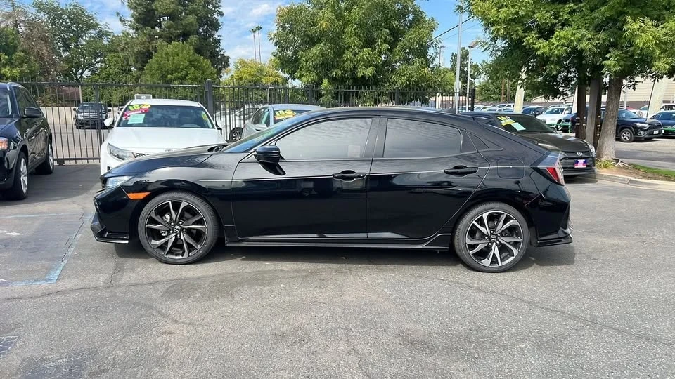2017 Honda Civic 10th Gen - Image 3 of 20