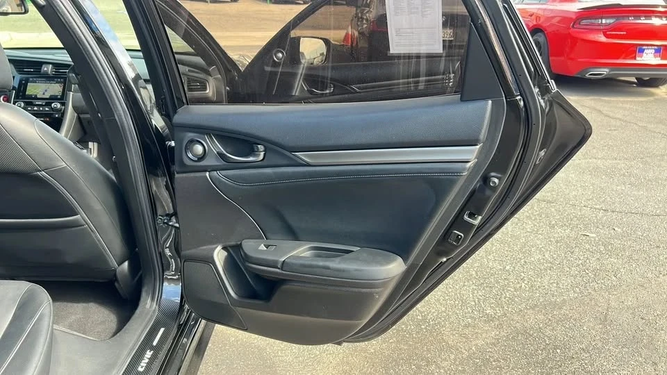2017 Honda Civic 10th Gen - Image 15 of 20