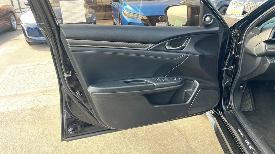 2017 Honda Civic 10th Gen - Image 9 of 20