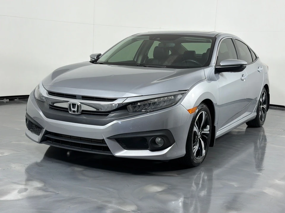 2017 Honda Civic 10th Gen - Image 9 of 26