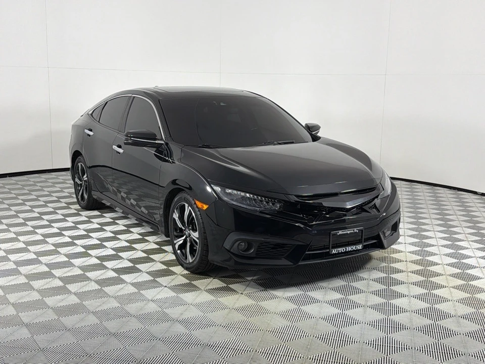 2017 Honda Civic 10th Gen - Image 3 of 25