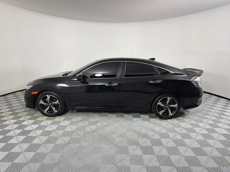 2017 Honda Civic 10th Gen - Image 6 of 25