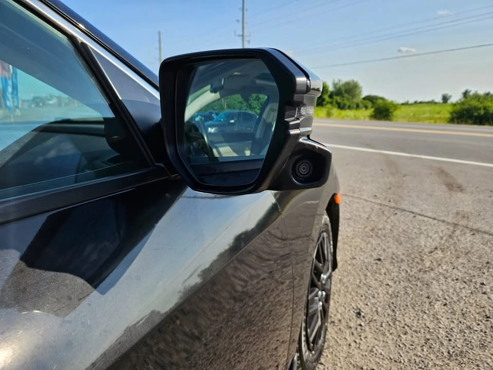 2017 Honda Civic 10th Gen - Image 5 of 13
