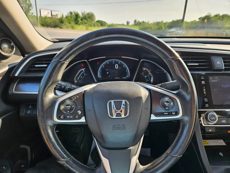 2017 Honda Civic 10th Gen - Image 9 of 13