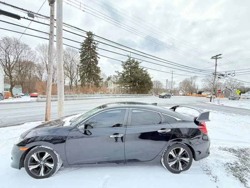 2017 Honda Civic 10th Gen - Image 8 of 12