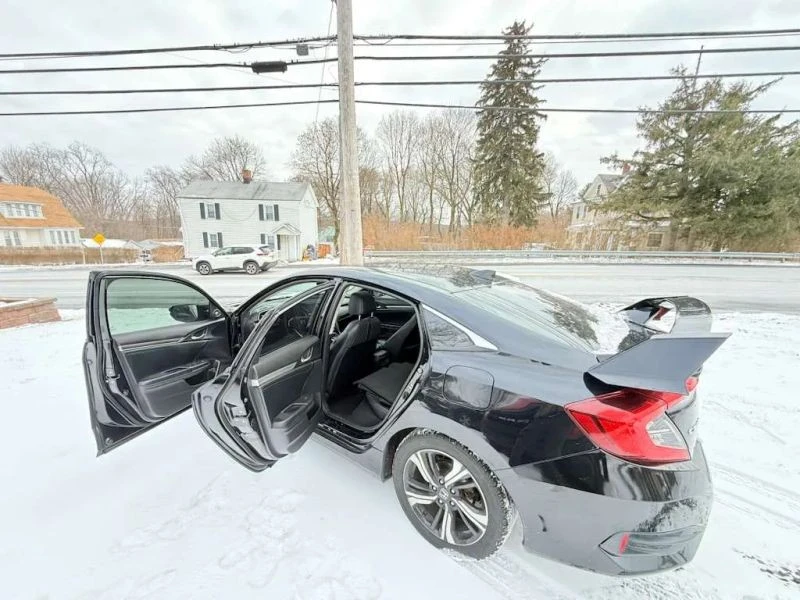 2017 Honda Civic 10th Gen - Image 9 of 12