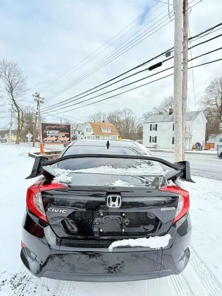 2017 Honda Civic 10th Gen - Image 6 of 12