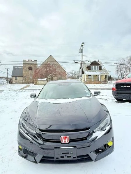2017 Honda Civic 10th Gen - Image 2 of 12
