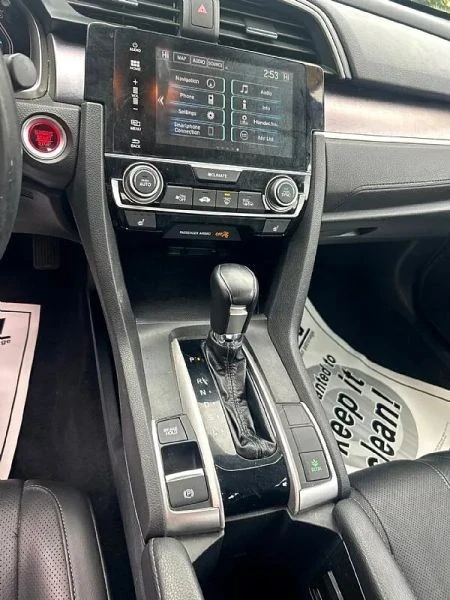 2017 Honda Civic 10th Gen - Image 9 of 12