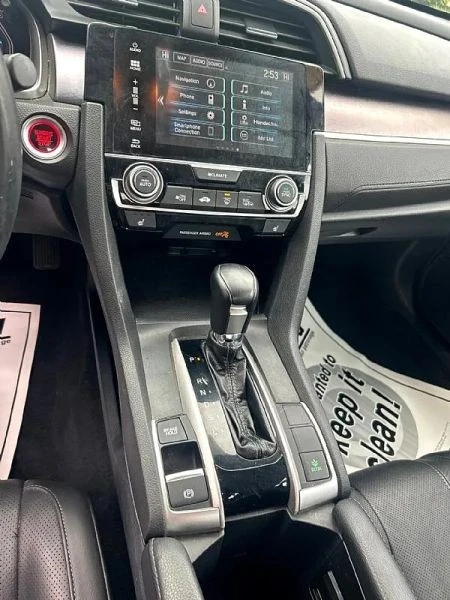 2017 Honda Civic 10th Gen - Image 9 of 12