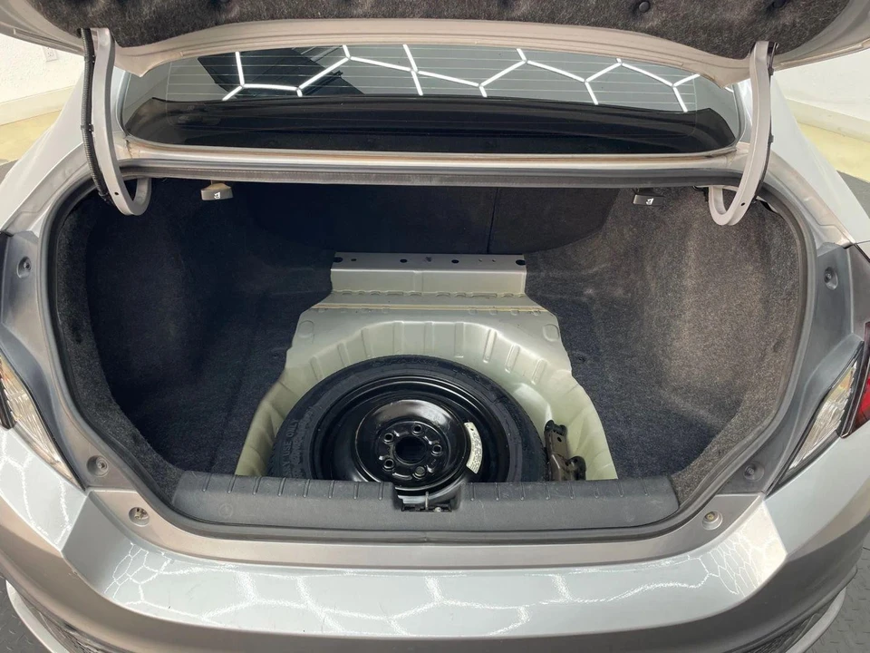 2017 Honda Civic 10th Gen - Image 26 of 28