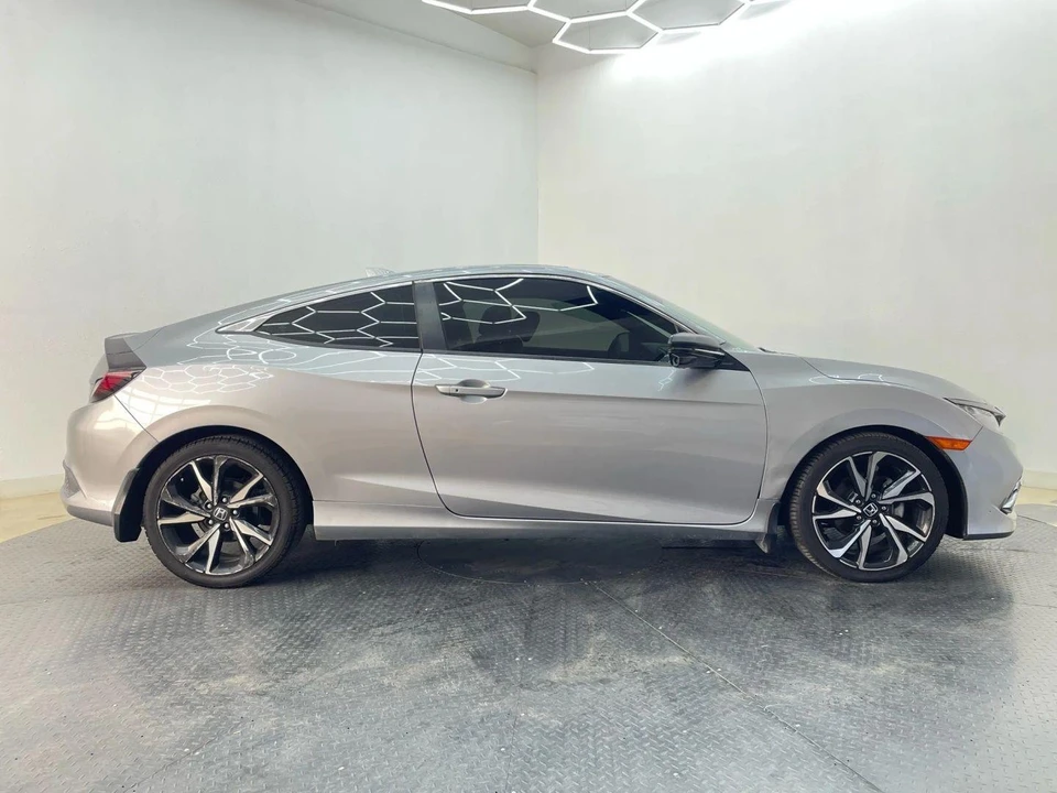 2017 Honda Civic 10th Gen - Image 3 of 28