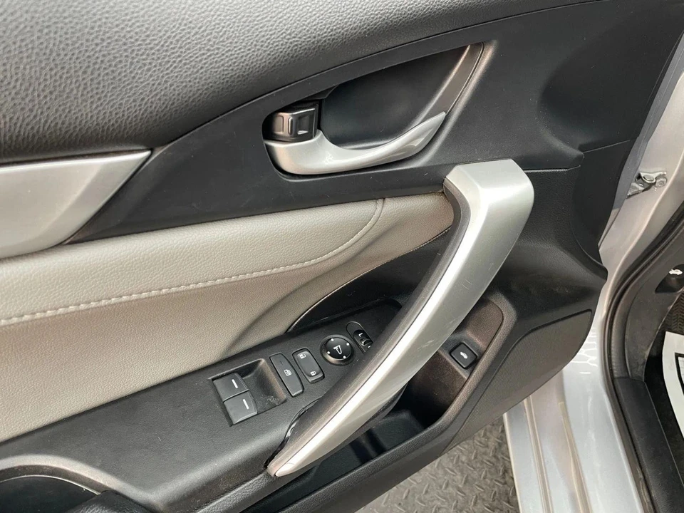 2017 Honda Civic 10th Gen - Image 24 of 28