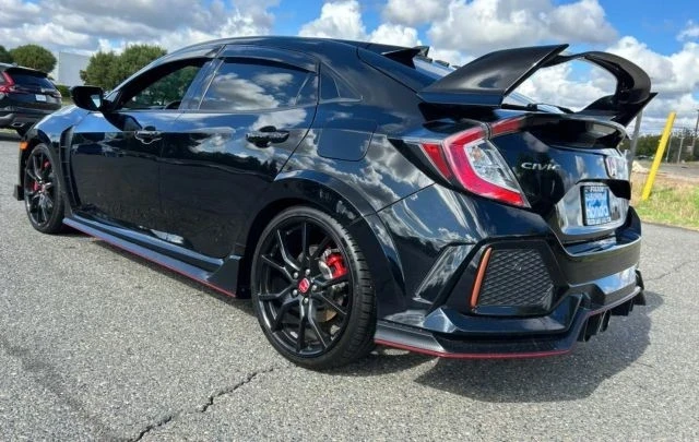 2017 Honda Civic 10th Gen - Image 3 of 8