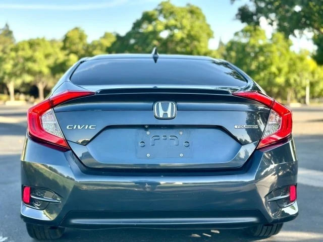 2017 Honda Civic 10th Gen - Image 6 of 18